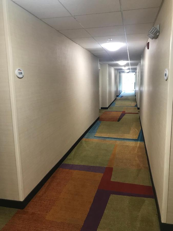 Hotel Baymont By Wyndham Chambersburg Exterior foto