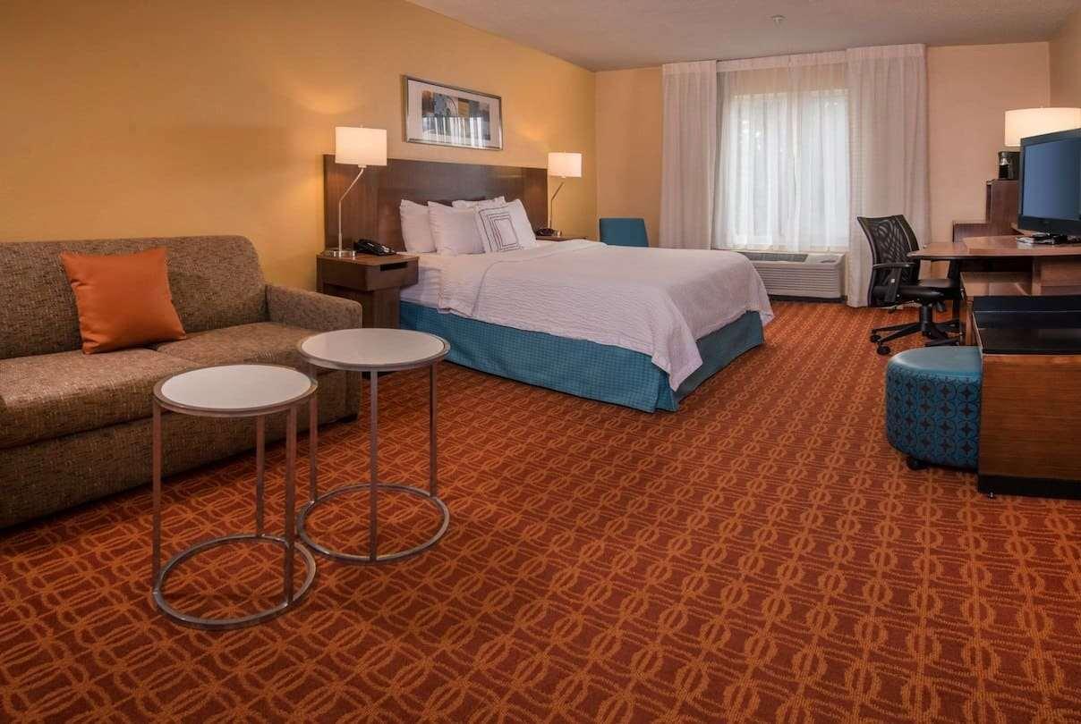 Hotel Baymont By Wyndham Chambersburg Exterior foto