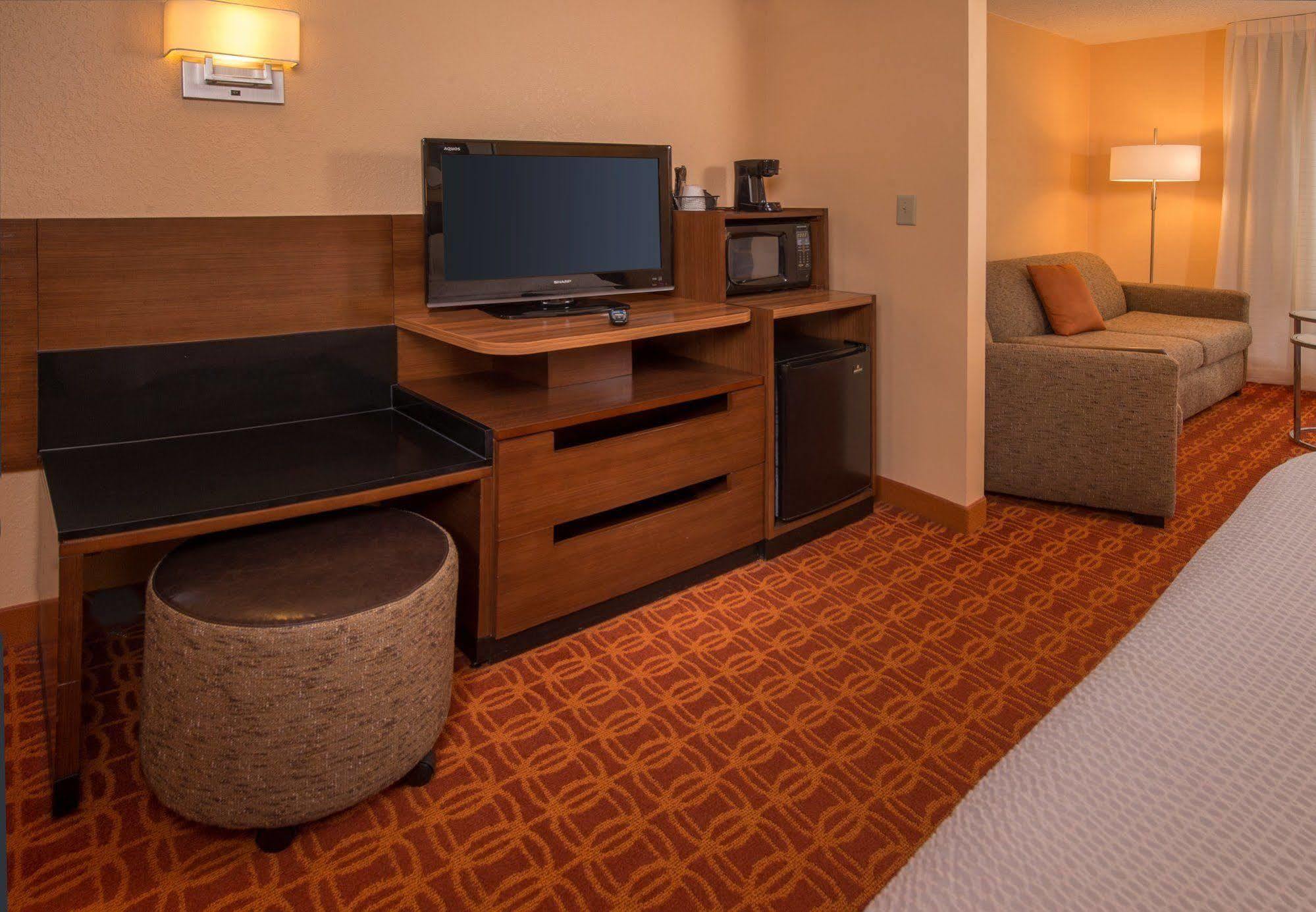 Hotel Baymont By Wyndham Chambersburg Exterior foto